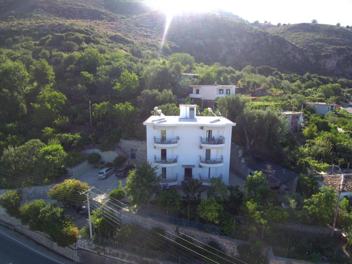 Apartments Vila Emiliano Borsh Luaran gambar